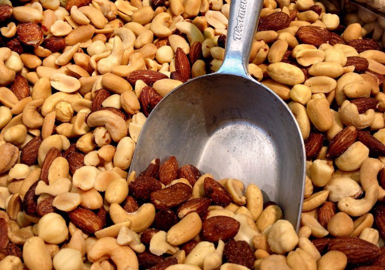 What Nuts Are Good for Acid Reflux? Wipeout Reflux